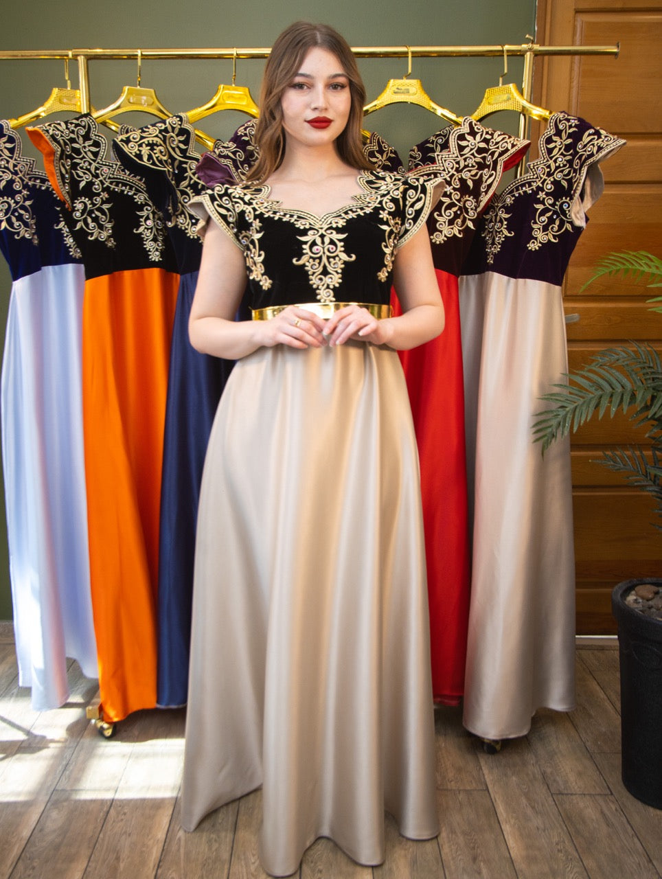 Robe Leila