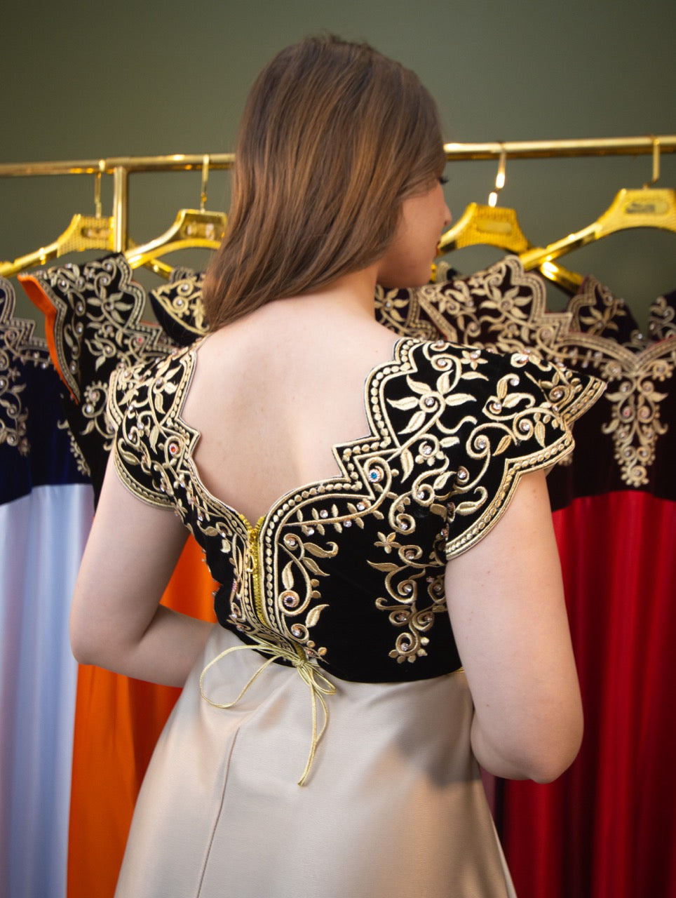 Robe Leila